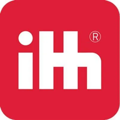 مستشفى إنترهيلث Logo