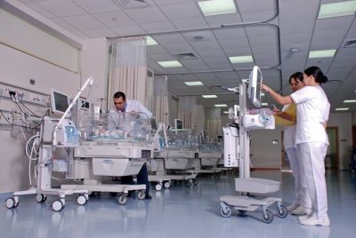 مستشفى الجامعة بالشارقة