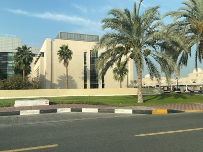 مستشفى الجامعة بالشارقة